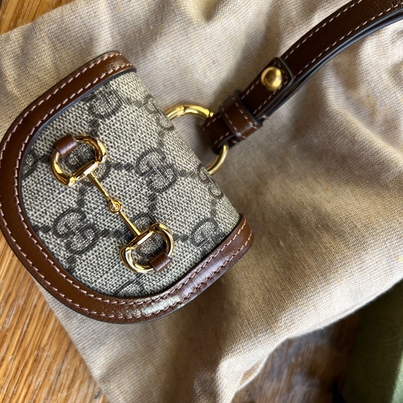 Authentic Gucci Leather Trimmed Logo Canvas AirPod Pro Cade W/Lanyard - Picture 2 of 11